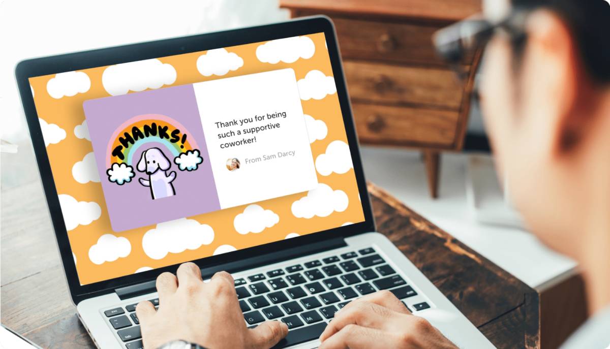 employee getting a recognition message in an eCard